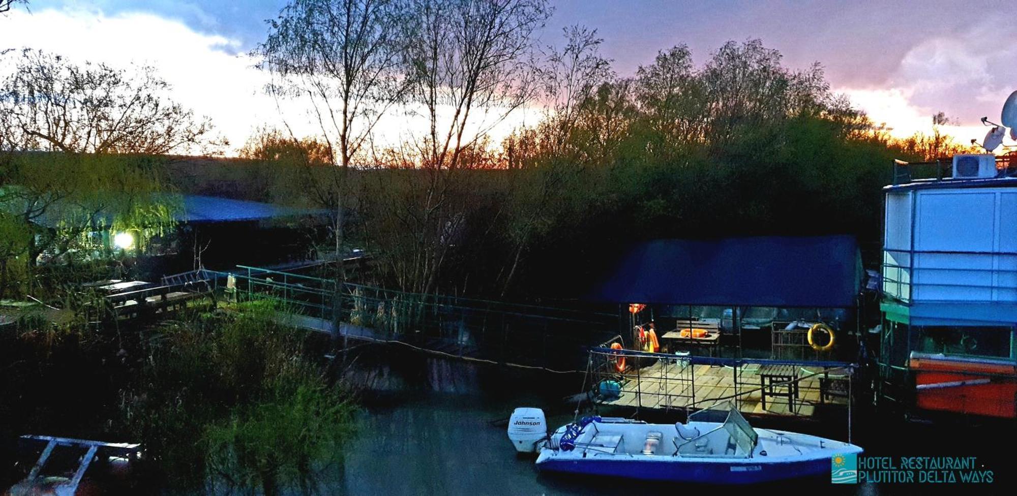 Hotel Restaurant Plutitor Delta Ways Nufaru ภายนอก รูปภาพ